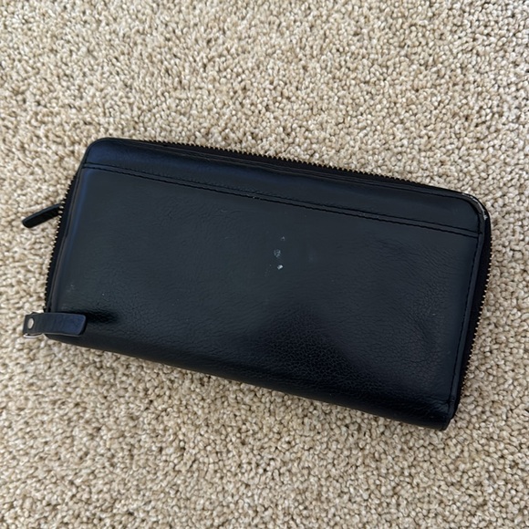 Black kate spade wallet - Picture 3 of 3